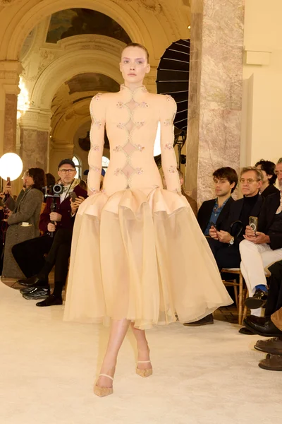 Look 2